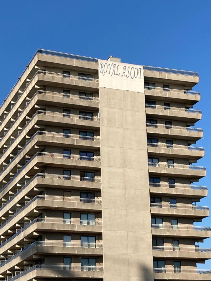Tiny Apt W/ Balcony And Seaview, Even Out Of Your Bed ! Ostend Exterior photo