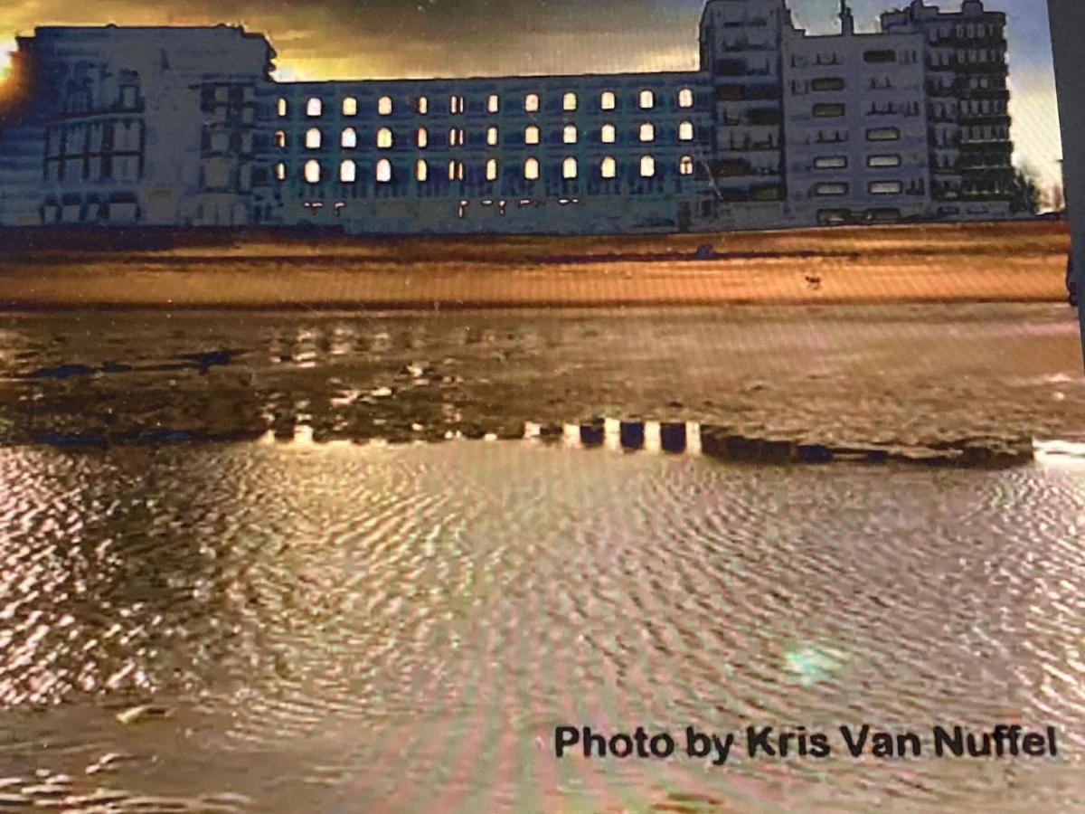 Tiny Apt W/ Balcony And Seaview, Even Out Of Your Bed ! Ostend Exterior photo