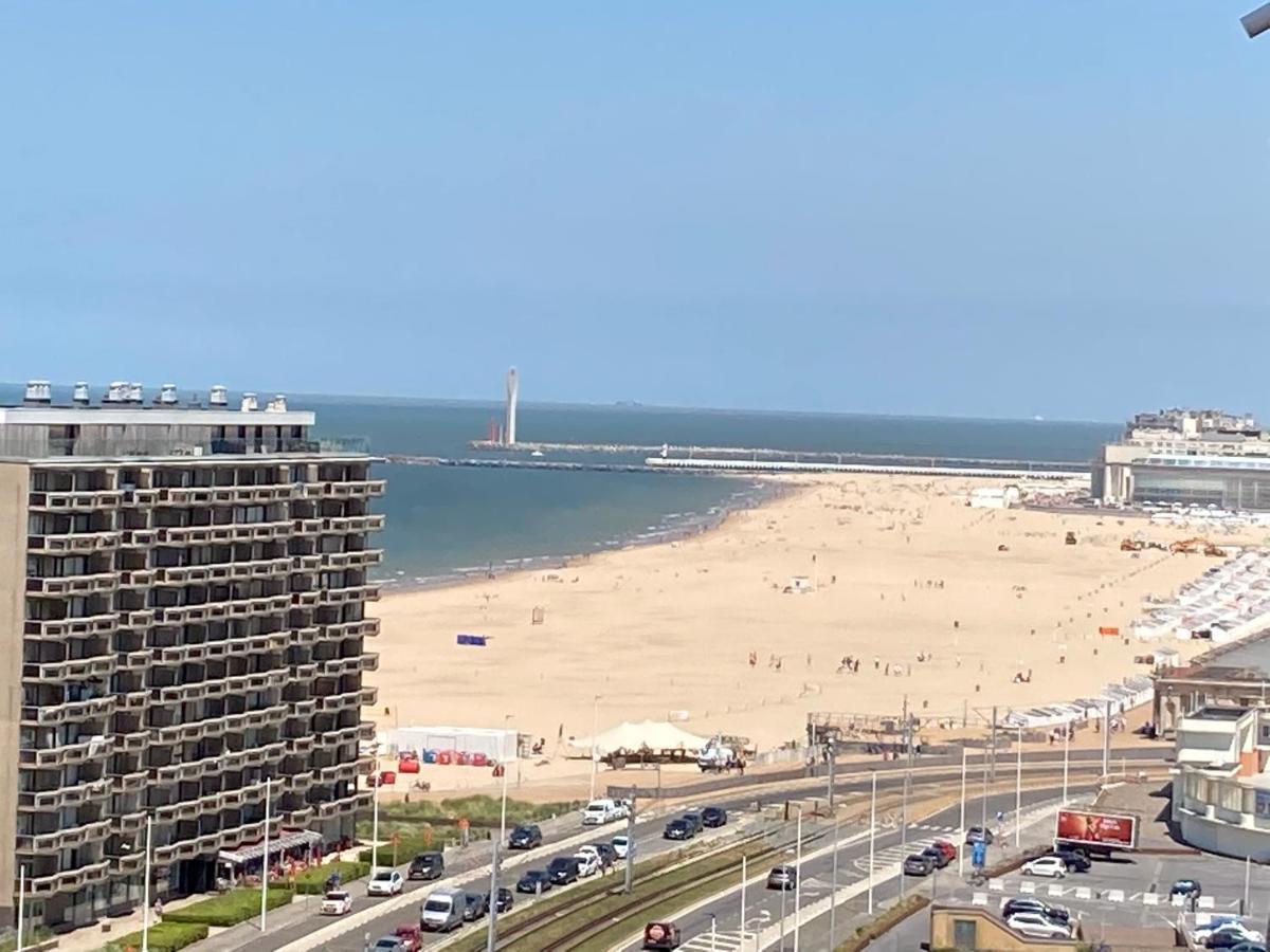 Tiny Apt W/ Balcony And Seaview, Even Out Of Your Bed ! Ostend Exterior photo